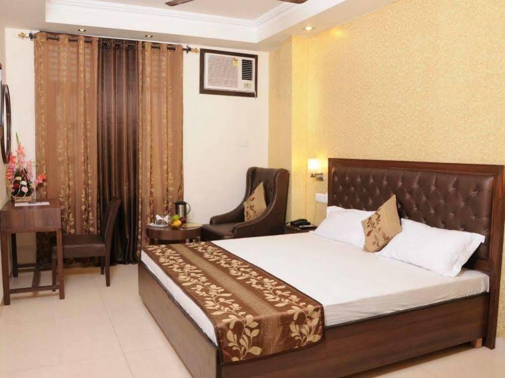 Hotel Diamond Inn Chandīgarh Eksteriør bilde